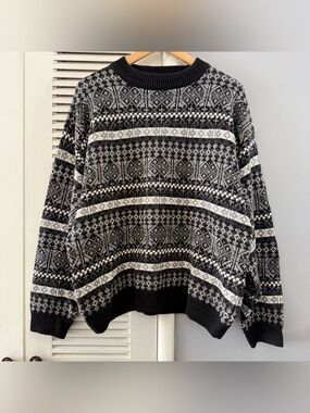 Vintage 90’s STUDIO Geometric Knit Sweater Black Grey Sz Large